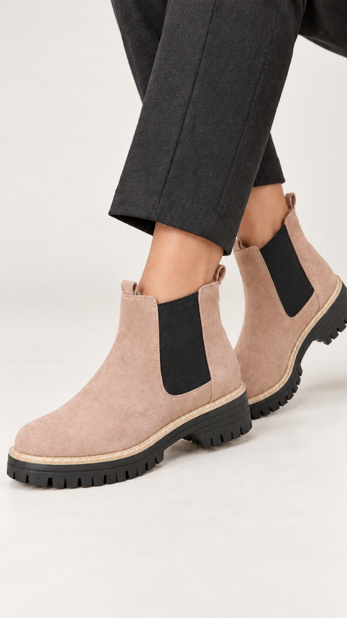 Chelsea-Stiefeletten – Apricot – Am Fuß