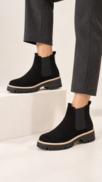 Chelsea-Stiefeletten – Schwarz – Am Fuß, Ansicht 6