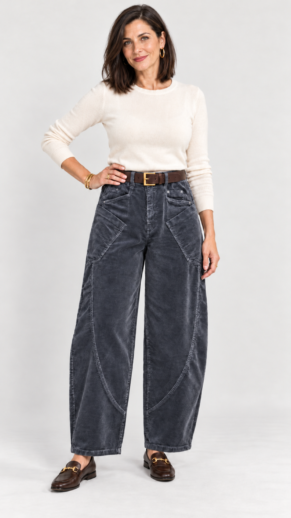 Jorina Cordhose – Blaugrau – Ganzkörperansicht
