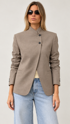 Leonora Blazer mit Stehkragen – Khaki – Modelansicht