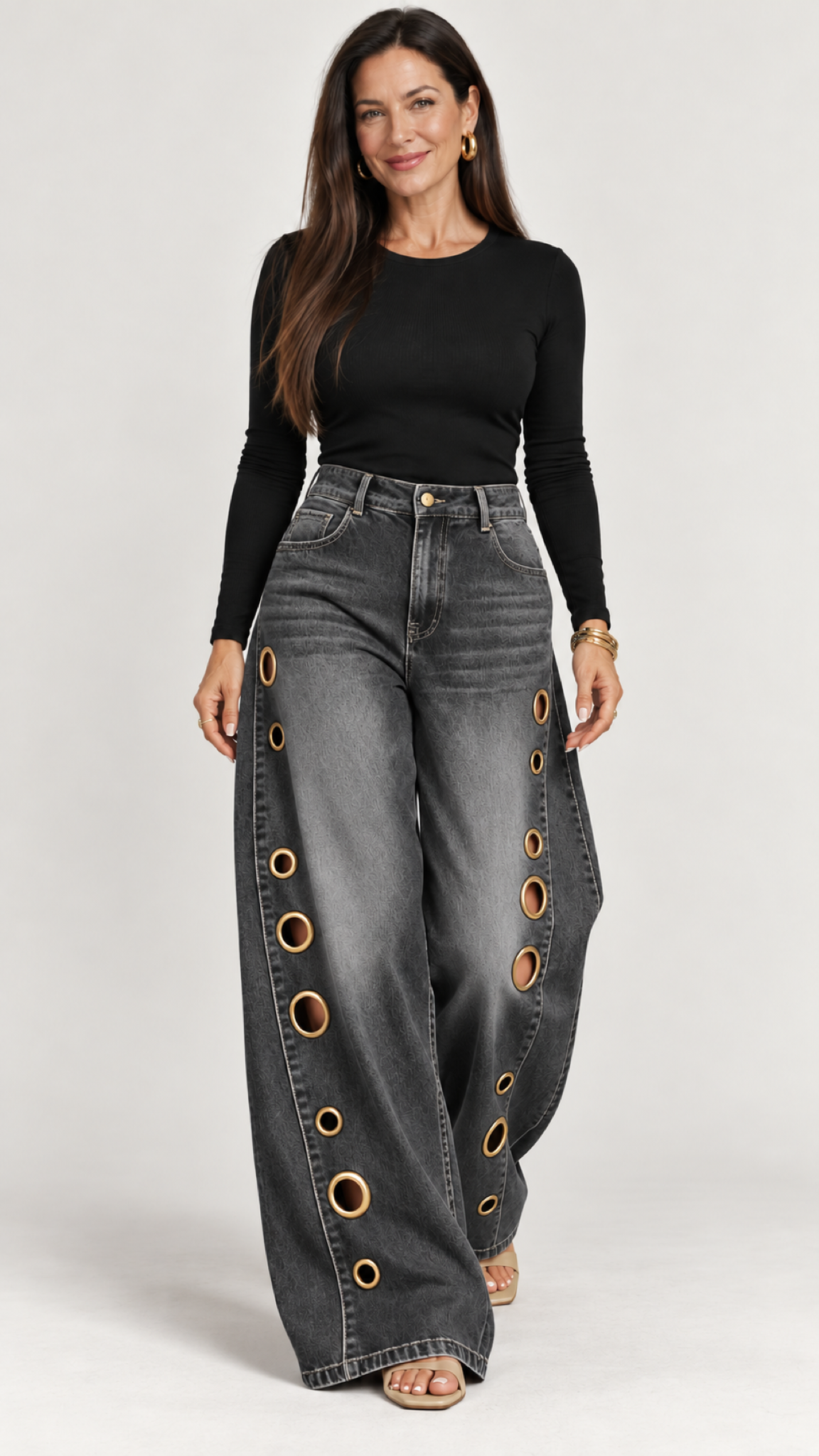 Marlena Jeans mit goldfarbenen Ösen – Dunkelgrau – Ganzkörperansicht